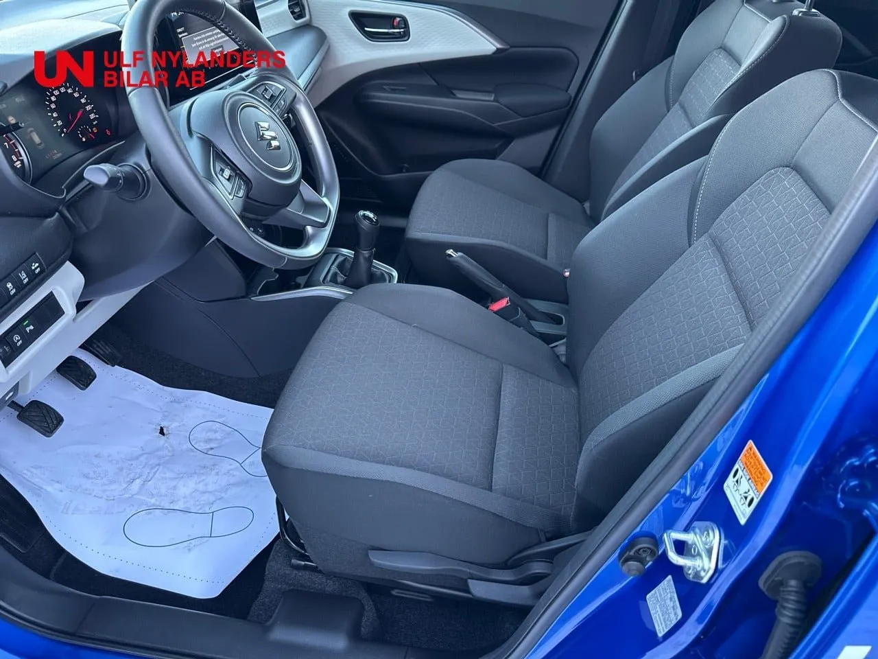 Vehicle image 7