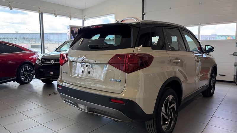 Suzuki Vitara bild 2
