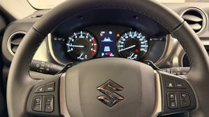 Suzuki Vitara bild 6