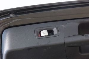 Mercedes E220 bild 9