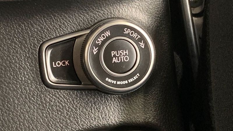 Suzuki S-CROSS bild 14