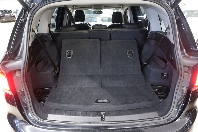 BMW 218 bild 11