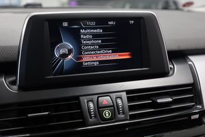 BMW 218 bild 24