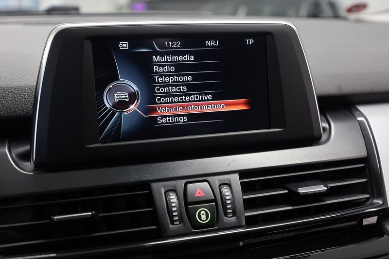 BMW 218 bild 24