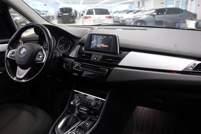 BMW 218 bild 18