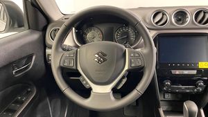 Suzuki Vitara bild 8