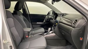 Suzuki Vitara bild 6