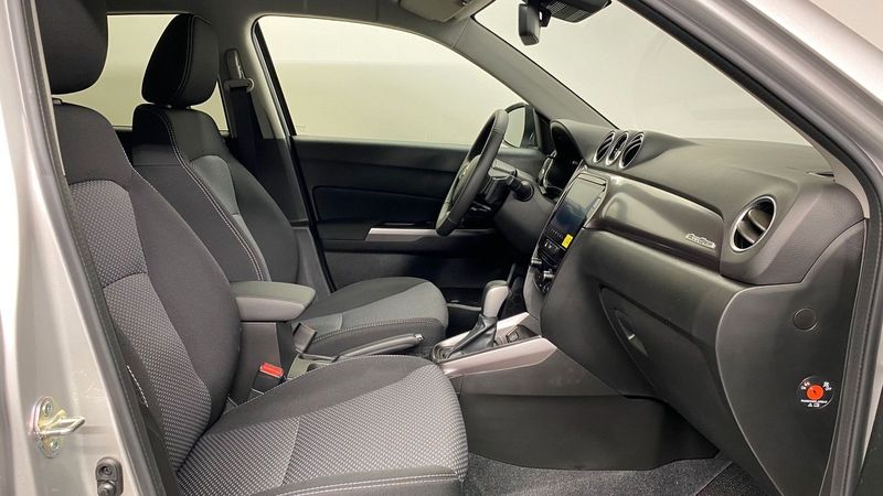 Suzuki Vitara bild 6