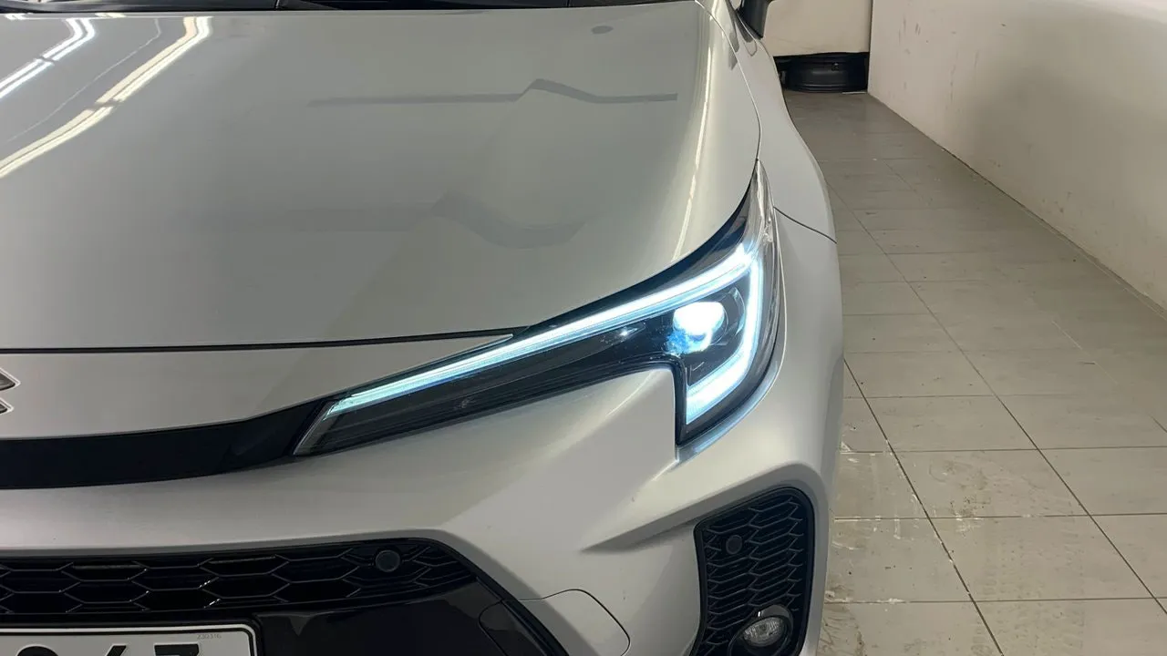 Vehicle image 17