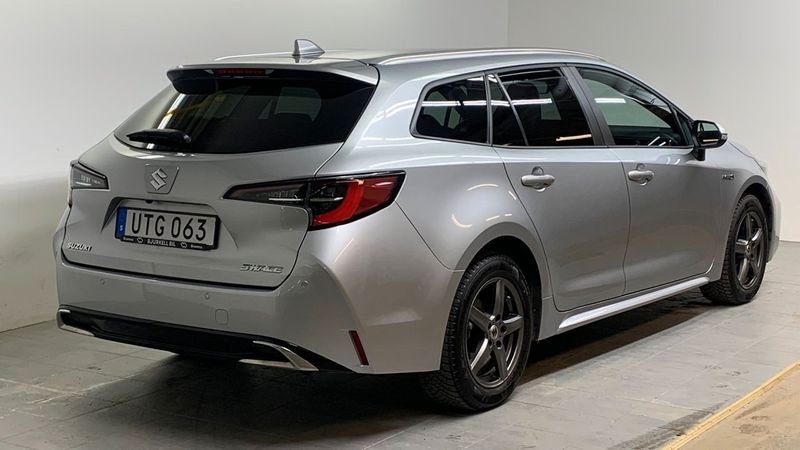 Suzuki Swace bild 2