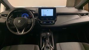 Suzuki Swace bild 8