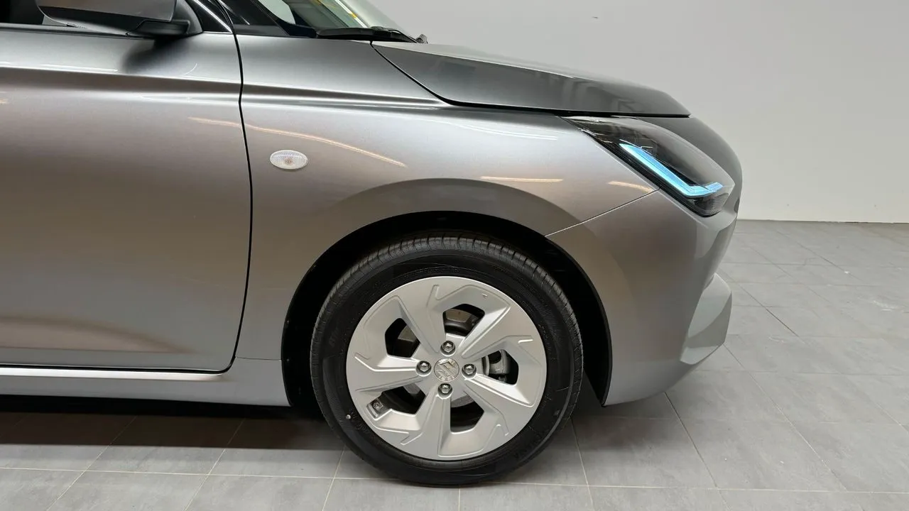 Vehicle image 20