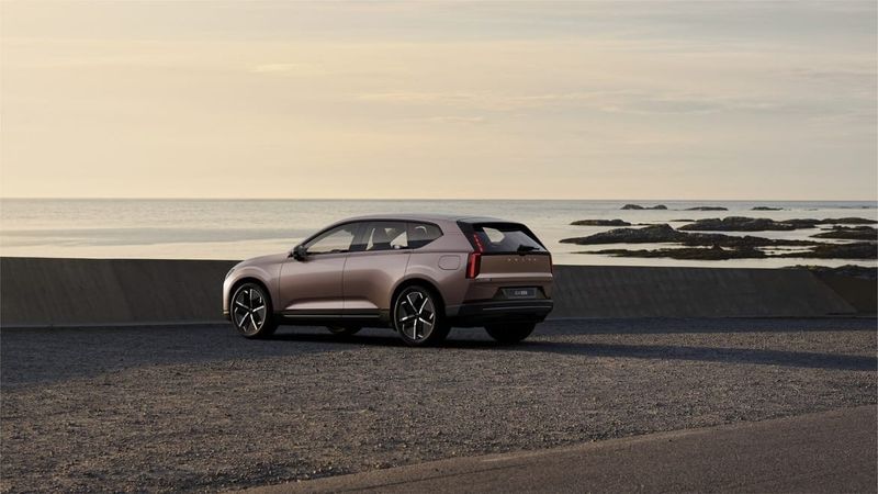 Volvo EX60 bild 2