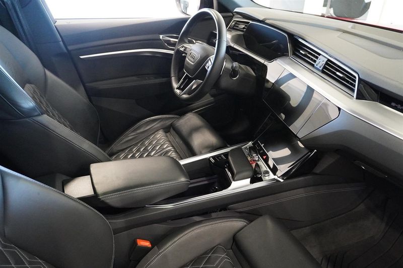 Audi Q8 e-tron bild 16