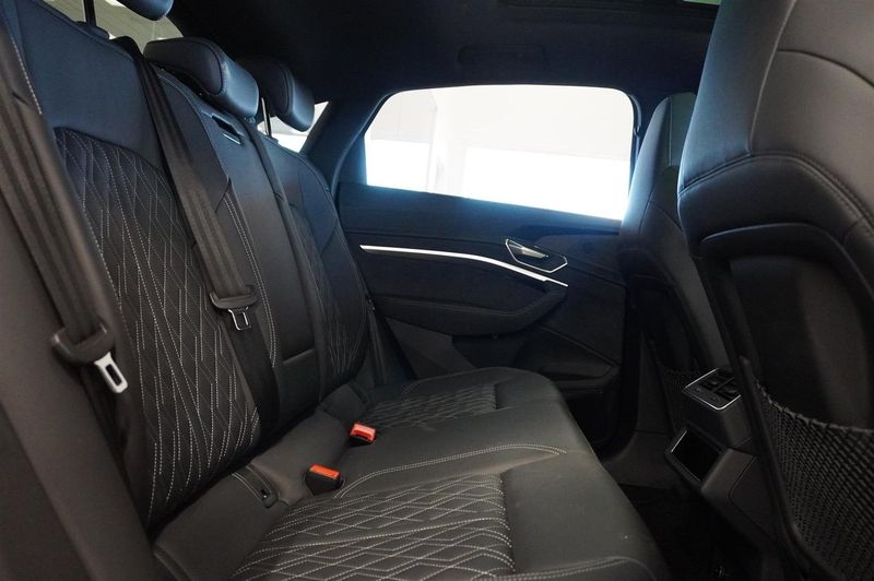 Audi Q8 e-tron bild 13