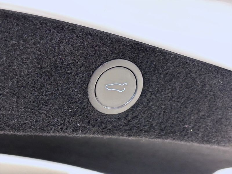 Tesla Model 3 bild 10