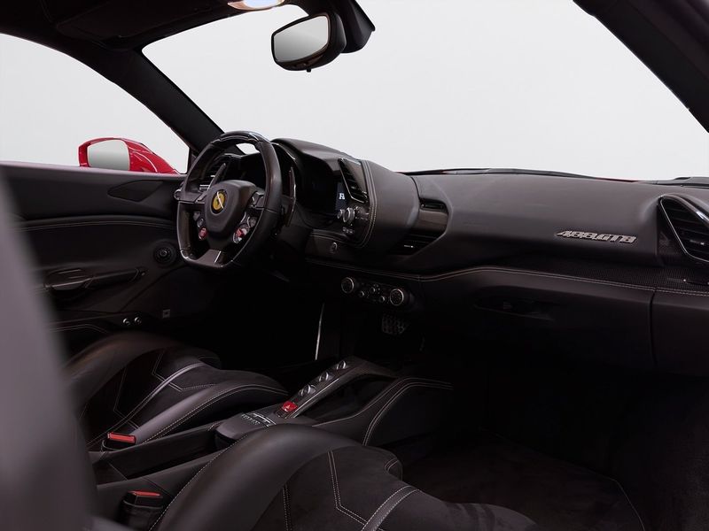 Ferrari 488 bild 13
