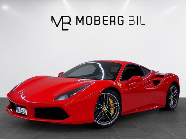 Ferrari 488 GTB V8 670hk Skalstolar Kolfiber - 2018