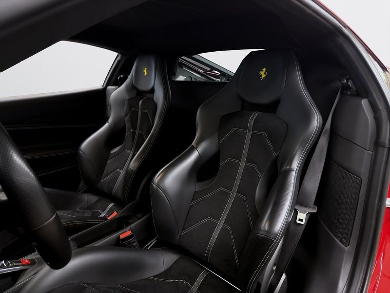 Ferrari 488 bild 16