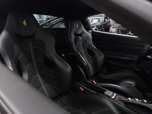 Ferrari 488 bild 12