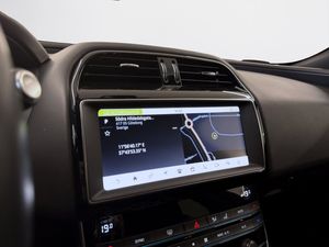 Jaguar XE bild 13