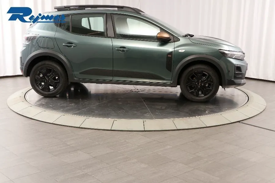 Vehicle image 26