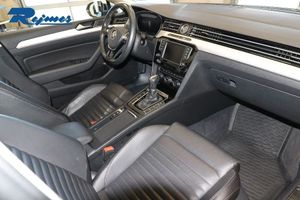 Volkswagen Passat bild 6