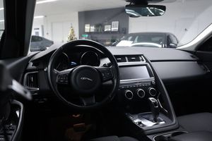 Jaguar E-Pace bild 18