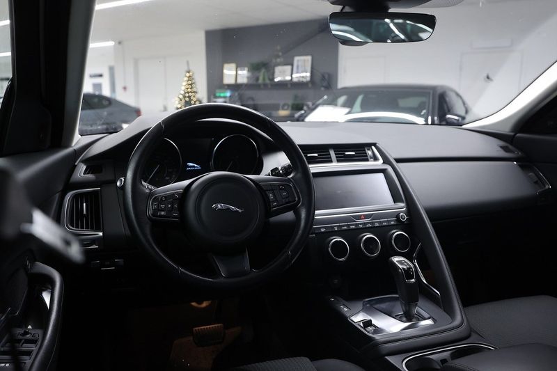 Jaguar E-Pace bild 18