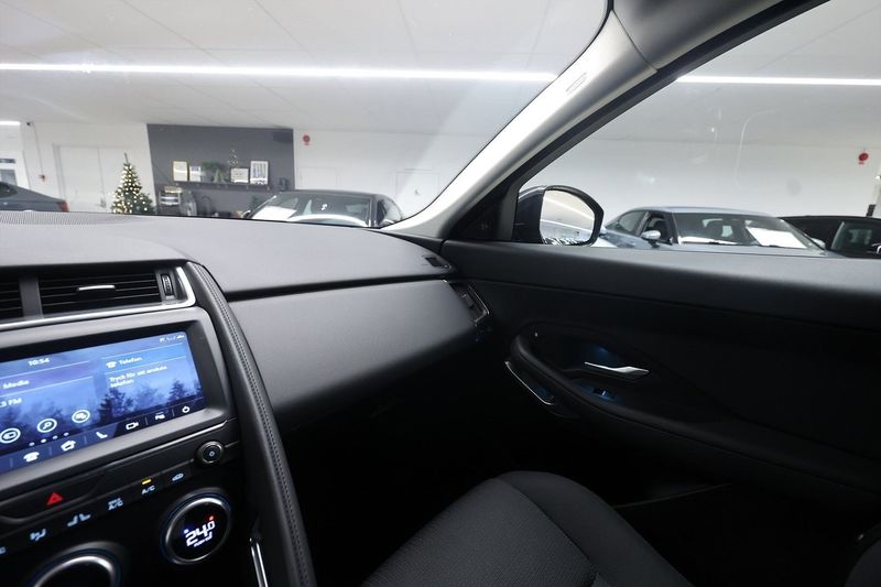 Jaguar E-Pace bild 19