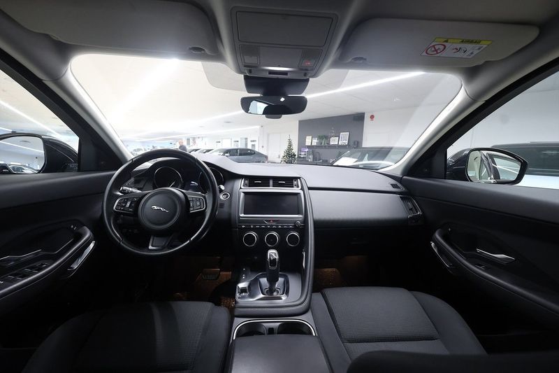 Jaguar E-Pace bild 14