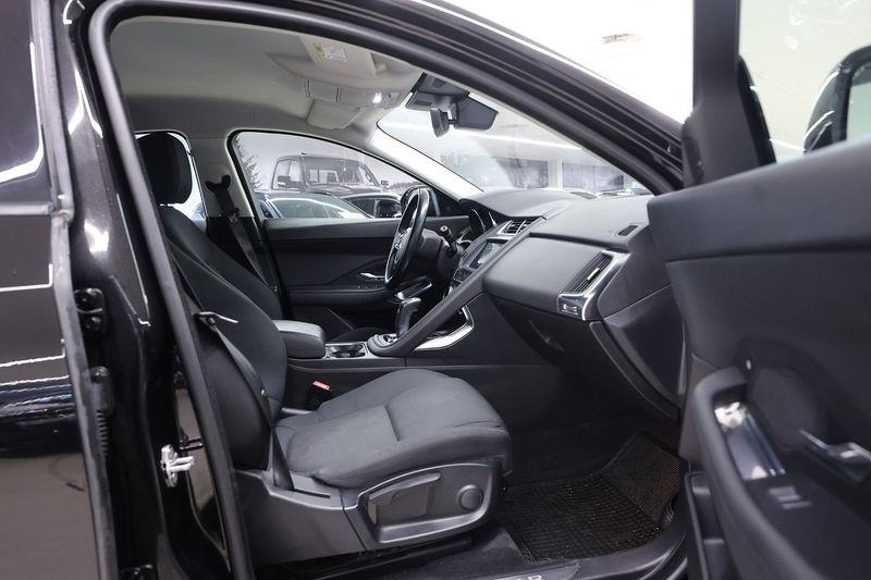 Jaguar E-Pace bild 16