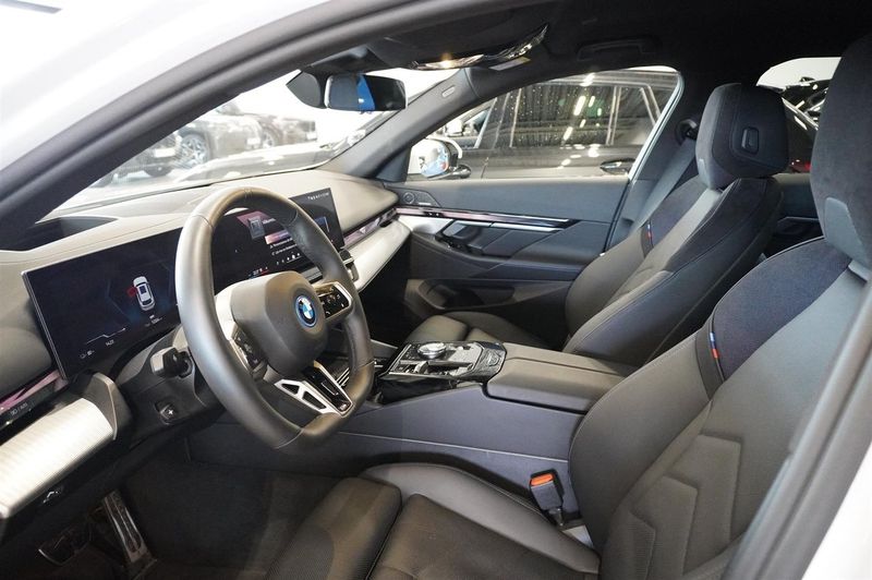 BMW i5 bild 9