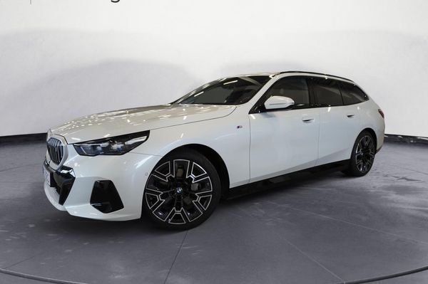 BMW i5 eDrive40 Touring M-Sport Business Edt H K DAP Innovatio - 2025