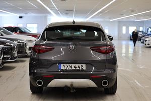 Alfa Romeo Stelvio bild 8