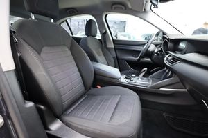 Alfa Romeo Stelvio bild 14