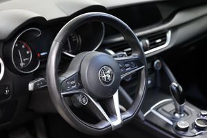 Alfa Romeo Stelvio bild 15