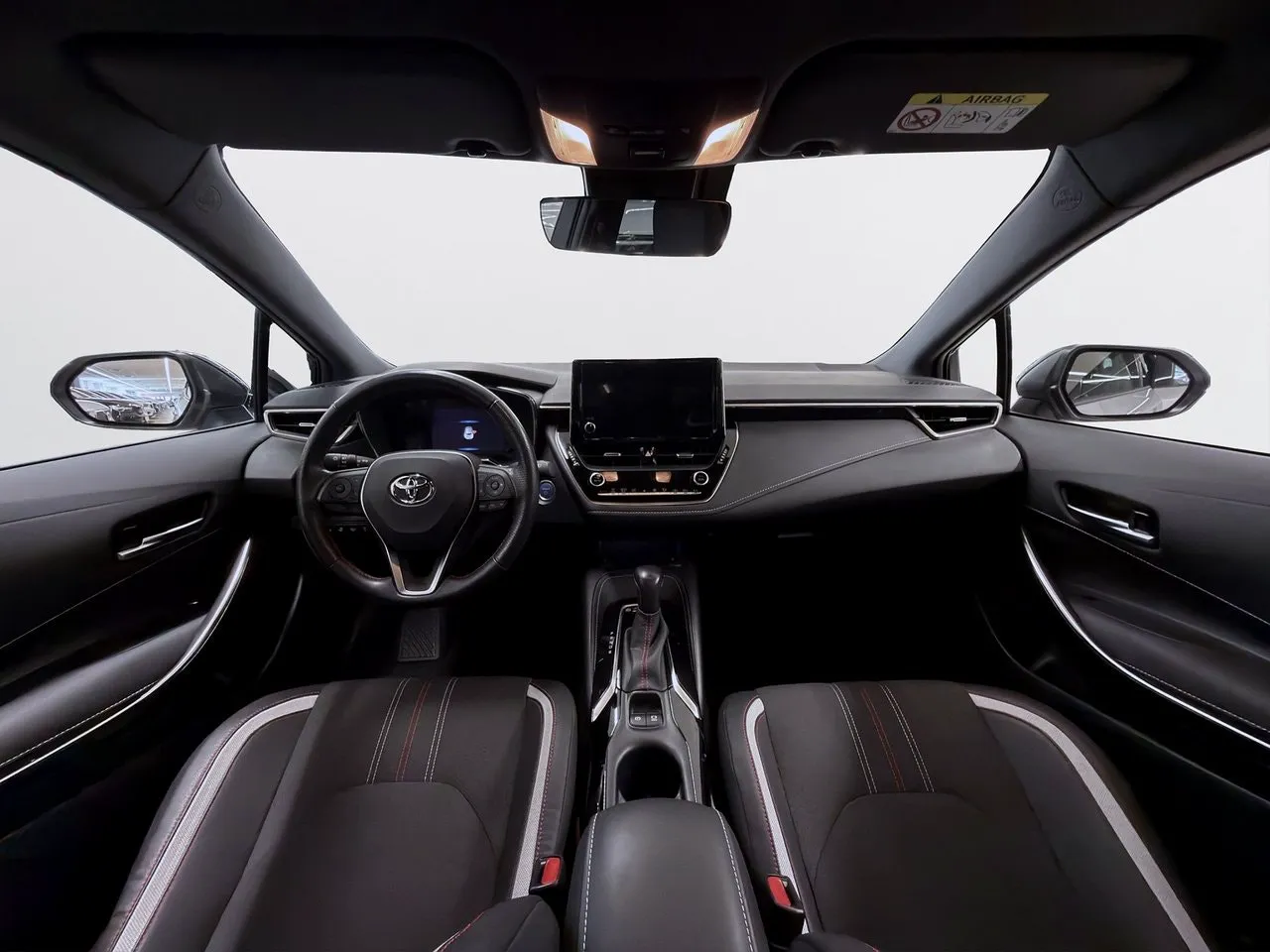 Vehicle image 10