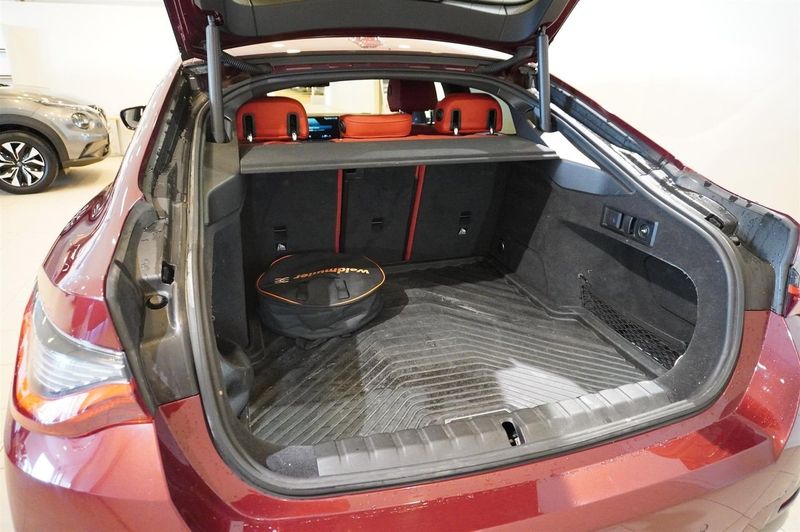 BMW i4 bild 9