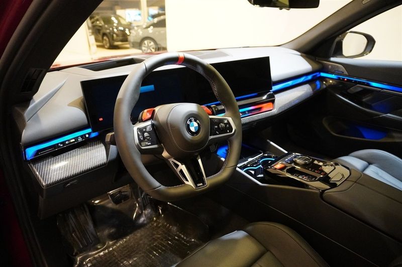 BMW M5 bild 2