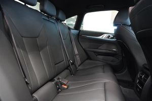 BMW i4 bild 15