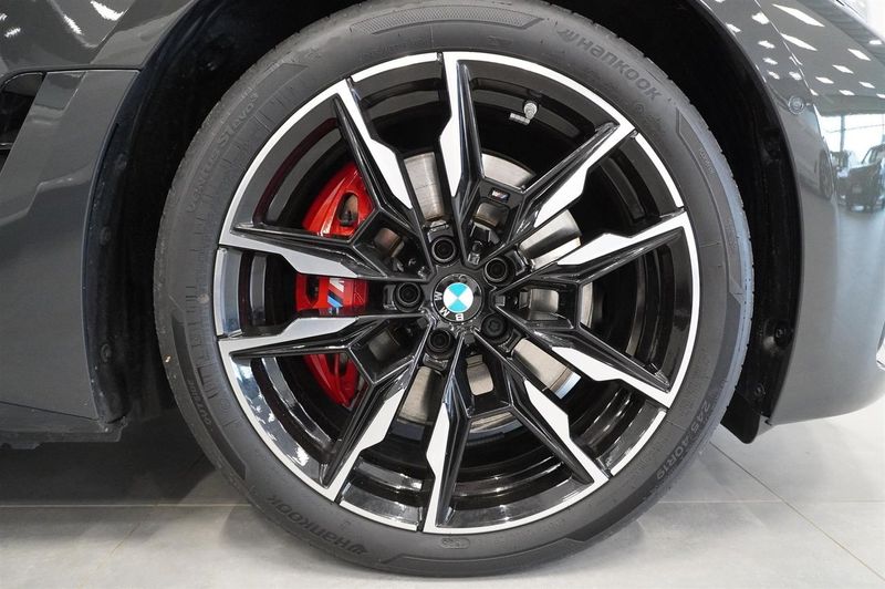 BMW i4 bild 17