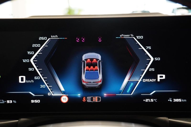 BMW i4 bild 5