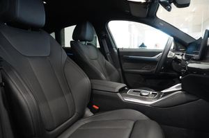 BMW i4 bild 4