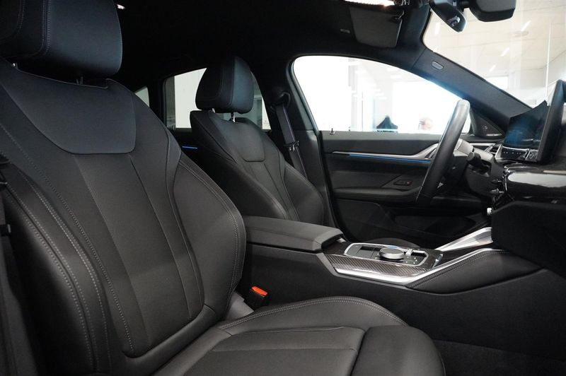 BMW i4 bild 4