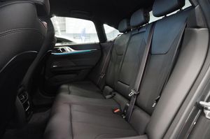 BMW i4 bild 14