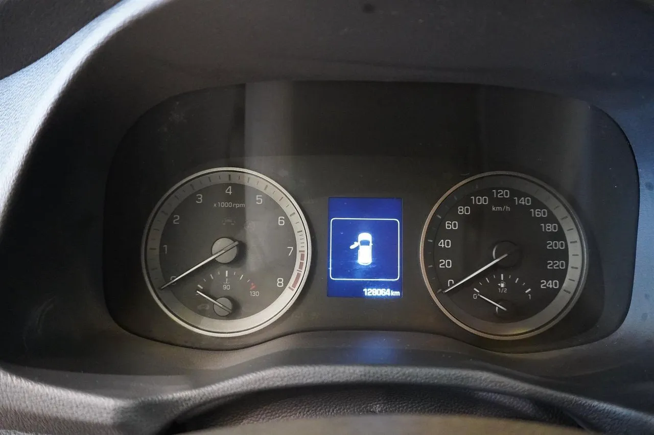 Vehicle image 20