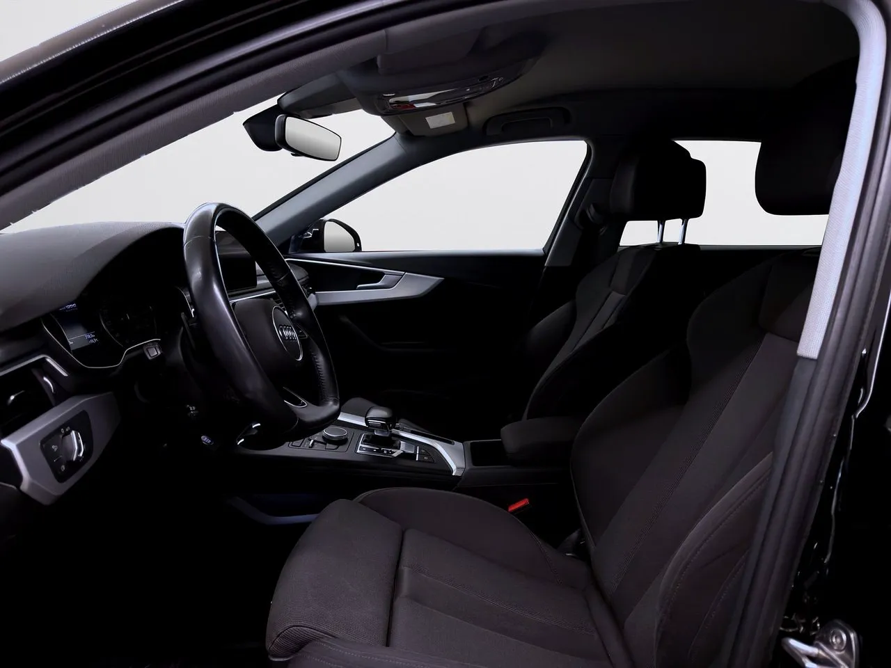 Vehicle image 14