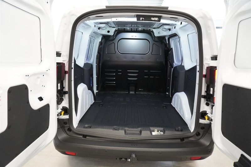 Ford Transit Courier bild 10