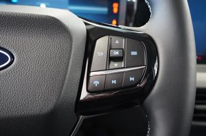 Ford Transit Courier bild 13